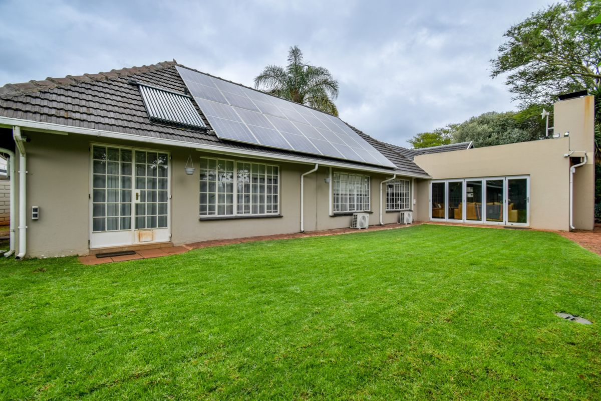 Perfect for families seeking space and comfort! - Photo 3