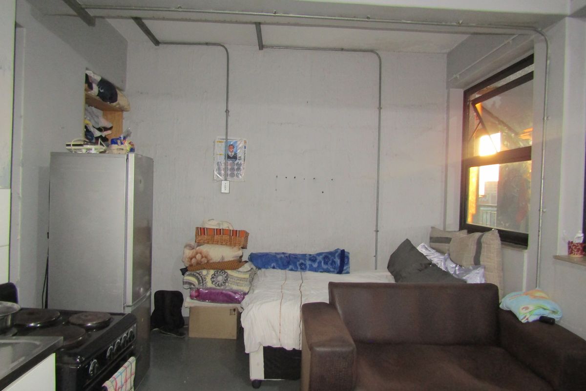 Apartment For Sale In Johannesburg - Photo 4