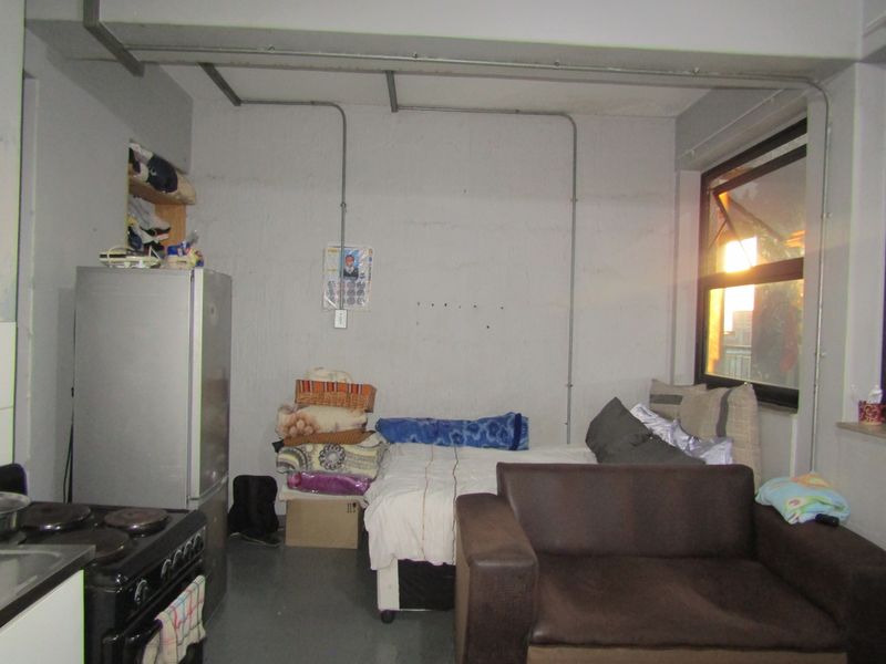 Apartment For Sale In Johannesburg - Photo 4
