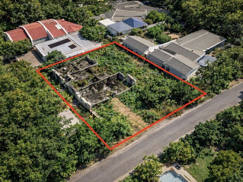 DEVELOPMENT OPPORTUNITY - PRIME 702m2 FULL-TITLE REZ STAND - Photo 6