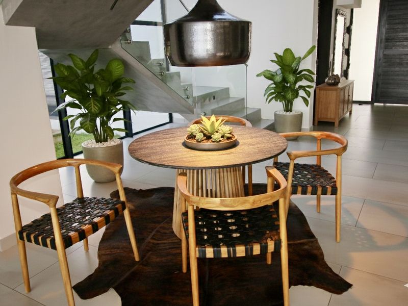 Ultra-Modern Coastal Luxury Overlooking Trafalgar Blue Flag Beach - Photo 5