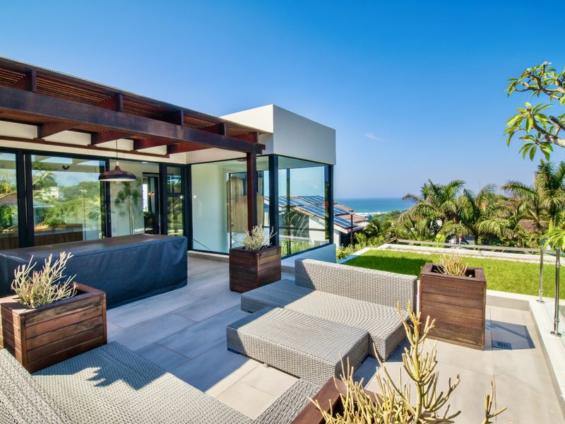 Ultra-Modern Coastal Luxury Overlooking Trafalgar Blue Flag Beach - Photo 3