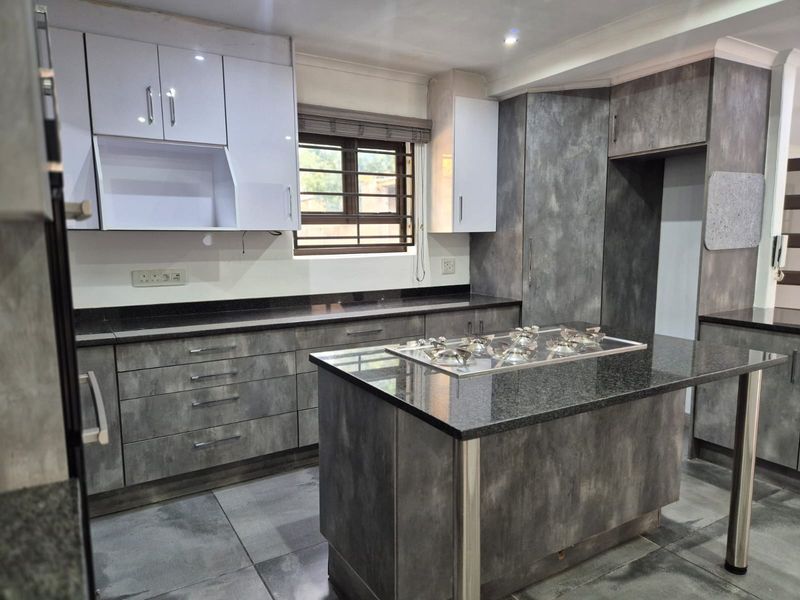 Incredible 3 Bedroom 2 Bath Home in A secure Estate Available for Sale n Kelvin, Sandton - Photo 5