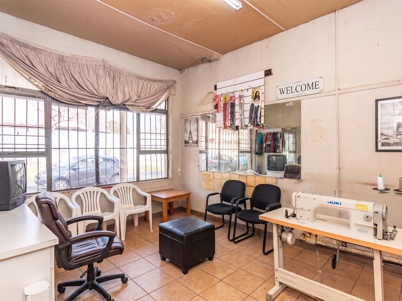 Turffontein Property with multiple income-generating opportunities - Photo 7