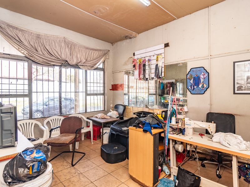 Turffontein Property with multiple income-generating opportunities - Photo 6