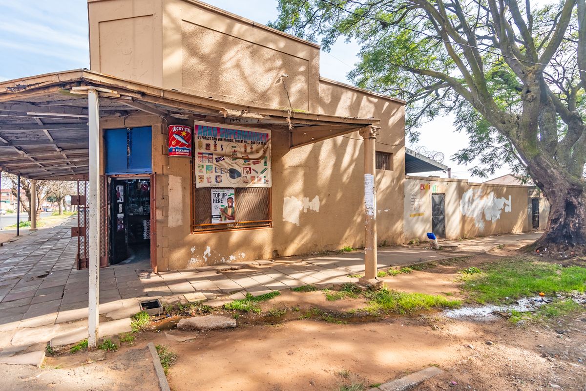 Turffontein Property with multiple income-generating opportunities - Photo 2