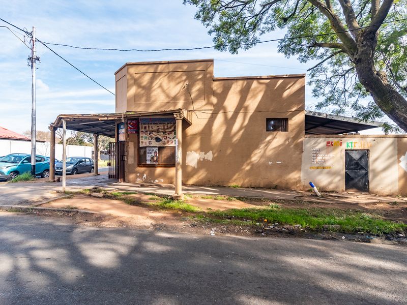 Turffontein Property with multiple income-generating opportunities - Photo 3