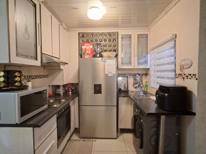 Modern 3-Bed with Massive Expansion Potential - Photo 2
