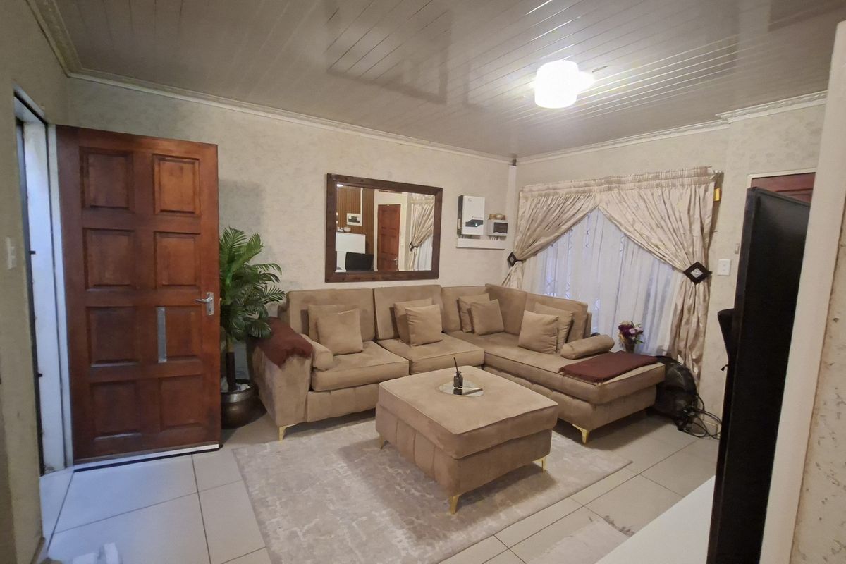 Modern 3-Bed with Massive Expansion Potential - Photo 3
