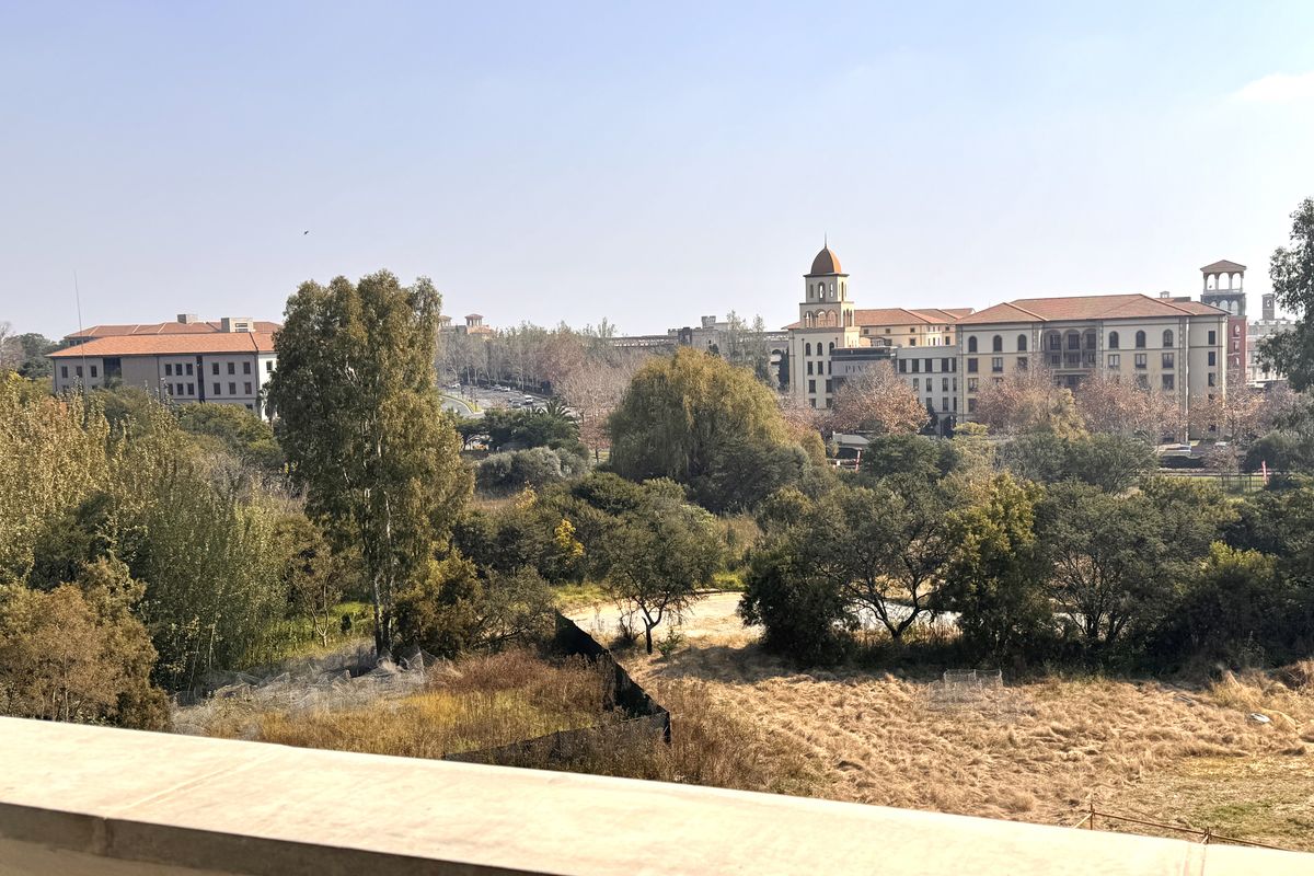 WOW! WOW! WOW! SERENITY WITHIN THE CITY! - Photo 4