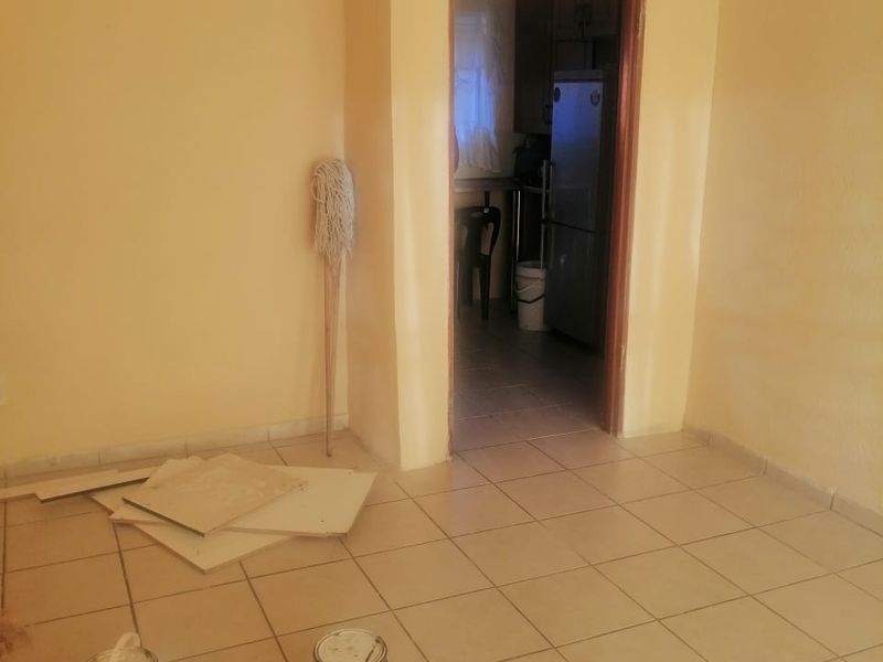 PRIME 3-BEDROOM HOME IN SOSHANGUVE, PRETORIA - Photo 9