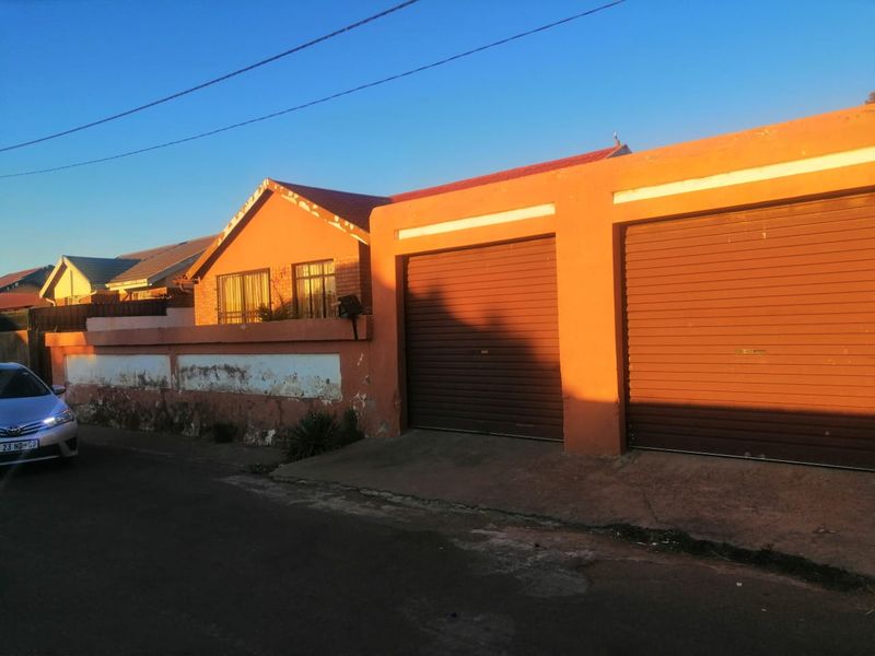 PRIME 3-BEDROOM HOME IN SOSHANGUVE, PRETORIA - Photo 1