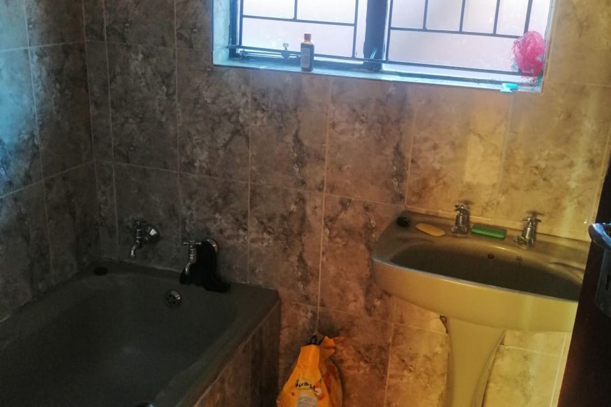 PRIME 3-BEDROOM HOME IN SOSHANGUVE, PRETORIA - Photo 5