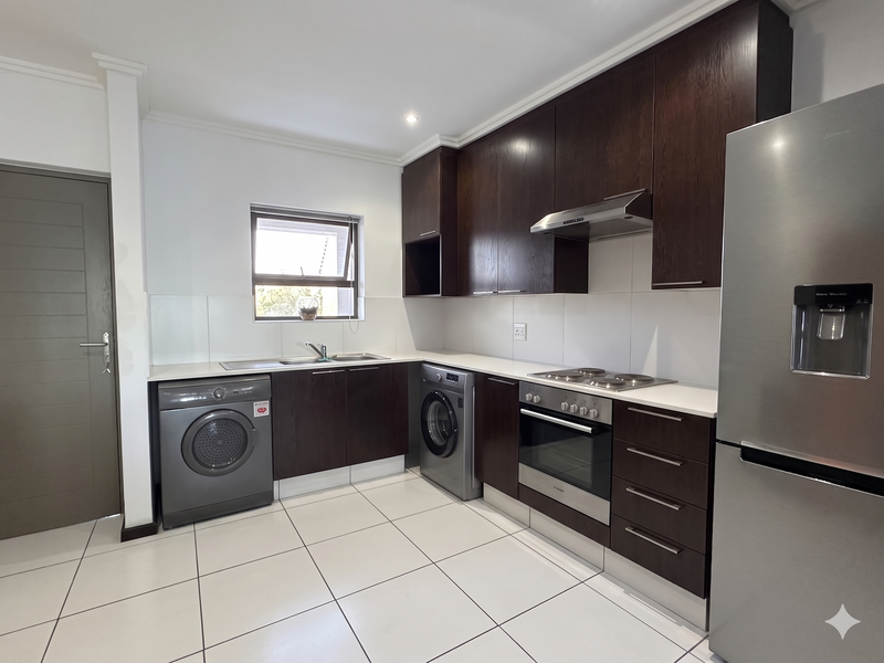 Stylish 2-bedroom apartment in Barbeque Downs, Midrand perfect for modern living and convenience! - Photo 4