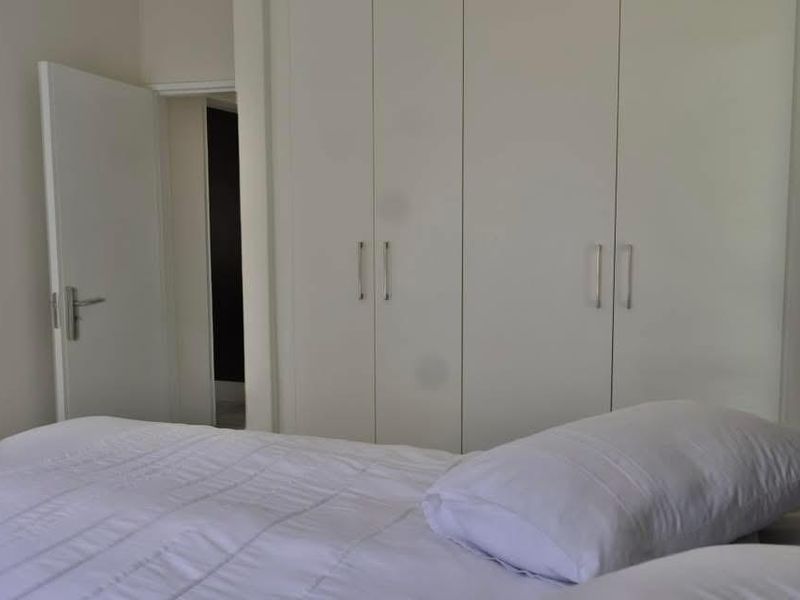 Stylish 2-bedroom apartment in Barbeque Downs, Midrand perfect for modern living and convenience! - Photo 7