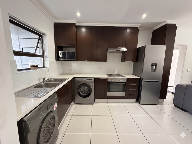 Stylish 2-bedroom apartment in Barbeque Downs, Midrand perfect for modern living and convenience! - Photo 3