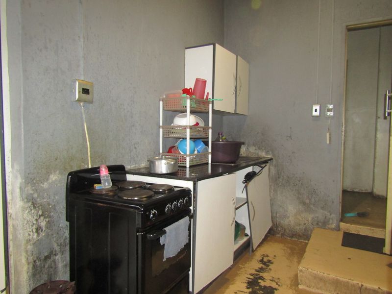 Apartment For Sale In Johannesburg - Photo 6