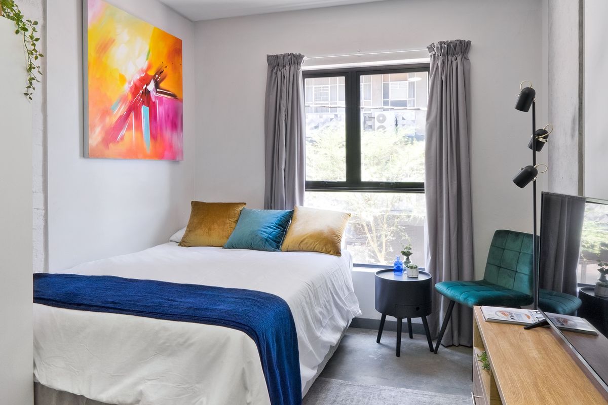 These apartments blends stylish urban living with convenience. - Photo 3