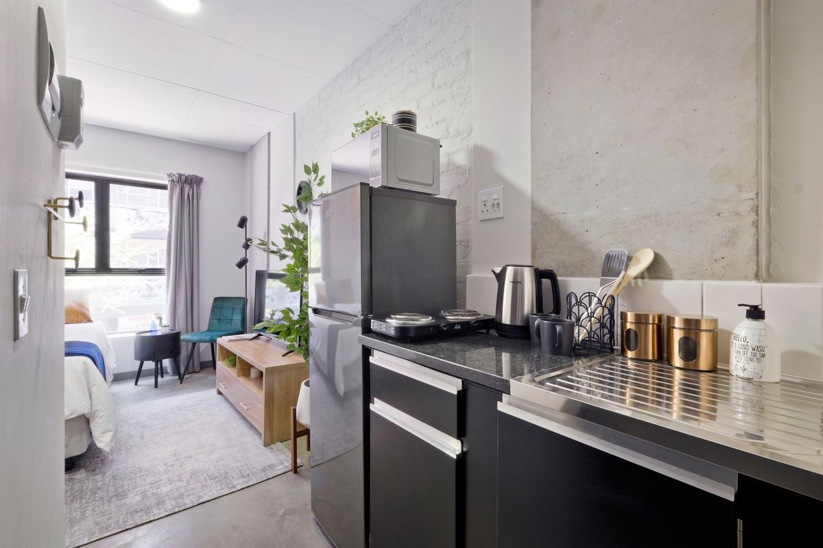 These apartments blends stylish urban living with convenience. - Photo 5