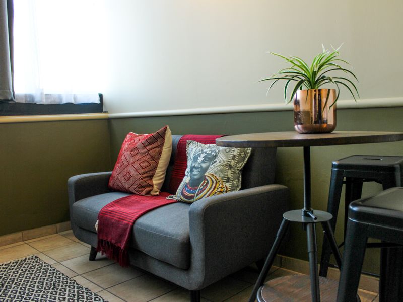 The building offers rooms, bachelor apartments, and one‐bedroom layouts - Photo 5