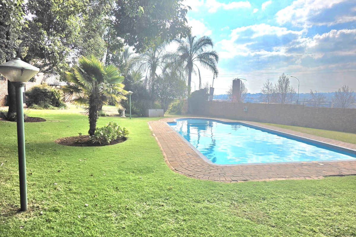 Calling First time Buyers or Investors! - Photo 3