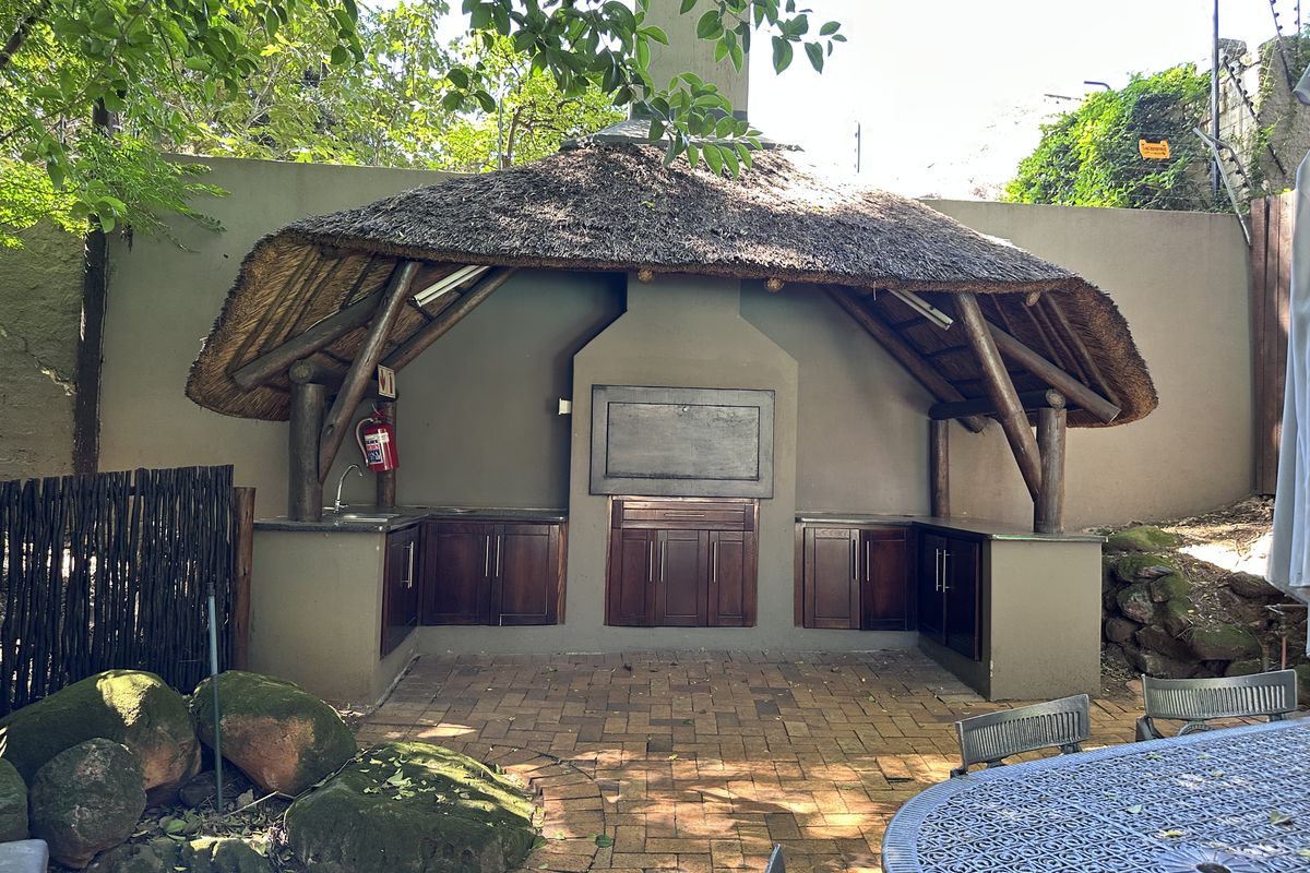 Groundfloor and Fully Furnished - Photo 3