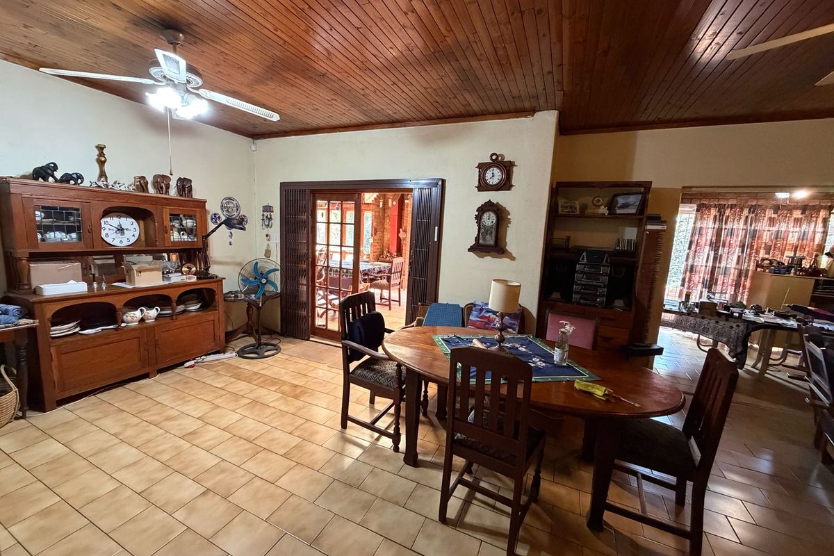 Spacious Family Home! - Photo 4