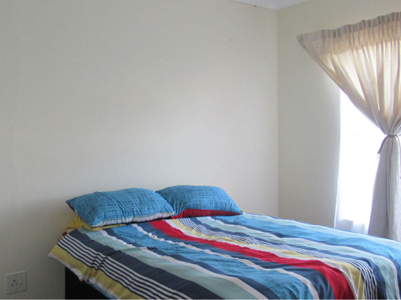 Charming 2-Bedroom Townhouse in Sought-After Helderkruin - Photo 10