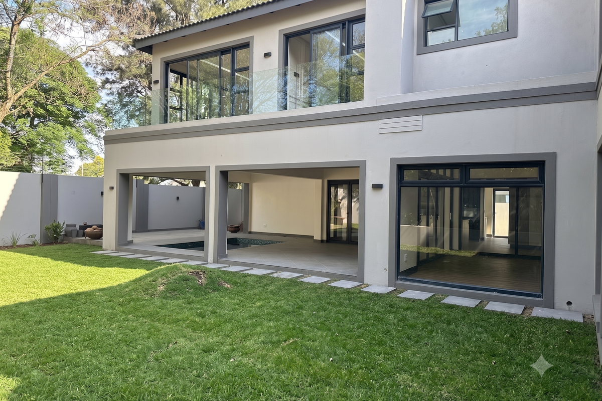 A Luxurious Masterpiece For Rent - Photo 2