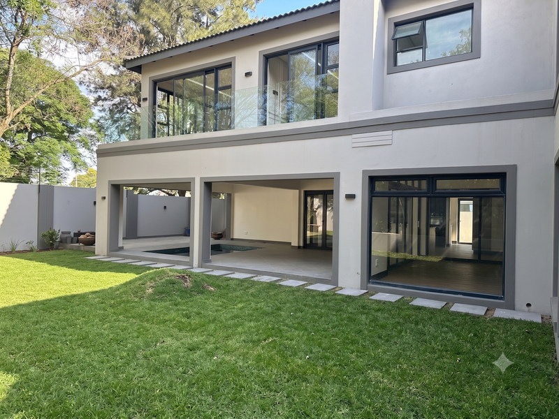 A Luxurious Masterpiece For Rent - Photo 2