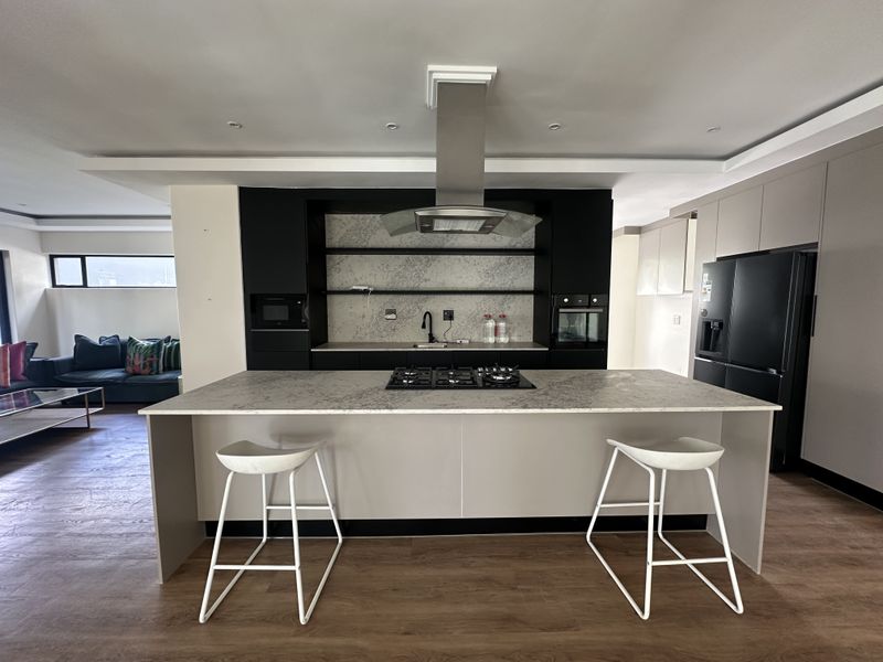 A Luxurious Masterpiece For Rent - Photo 8