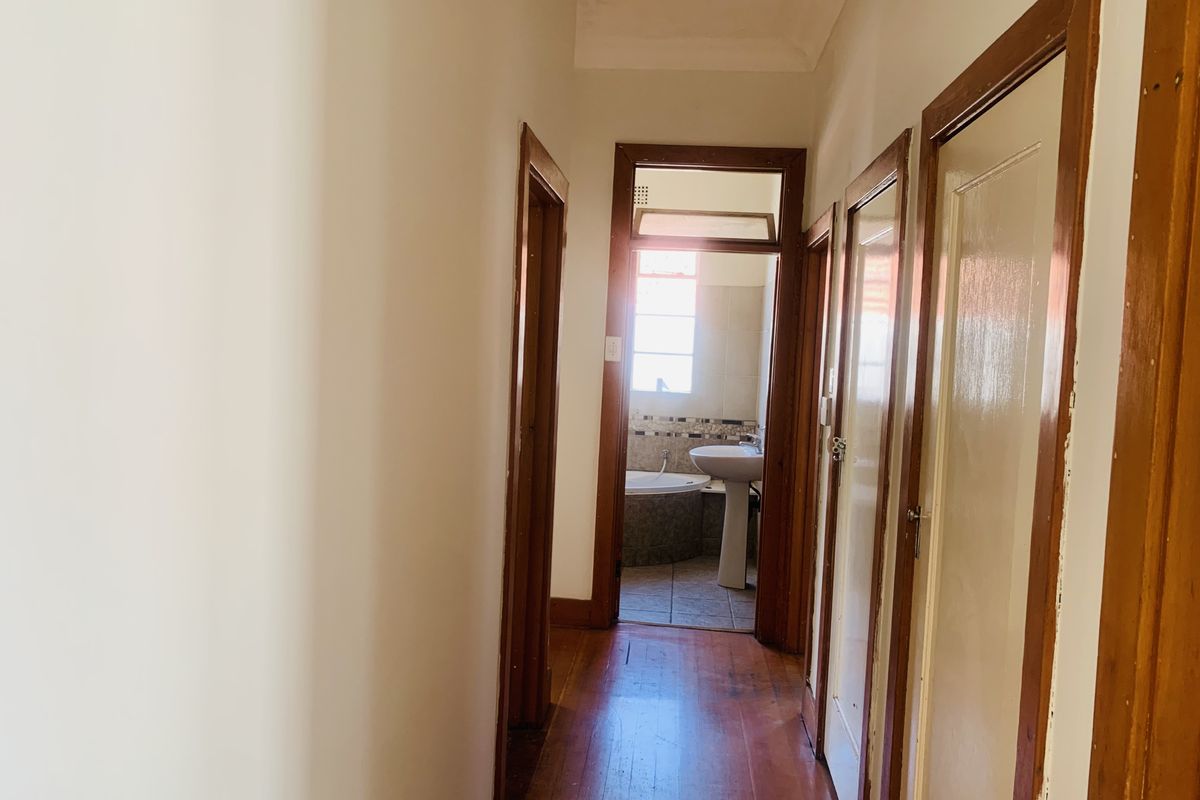 Beautiful Family Home in a Prime Location - Photo 4
