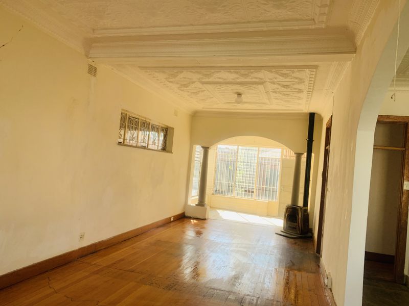 Beautiful Family Home in a Prime Location - Photo 9