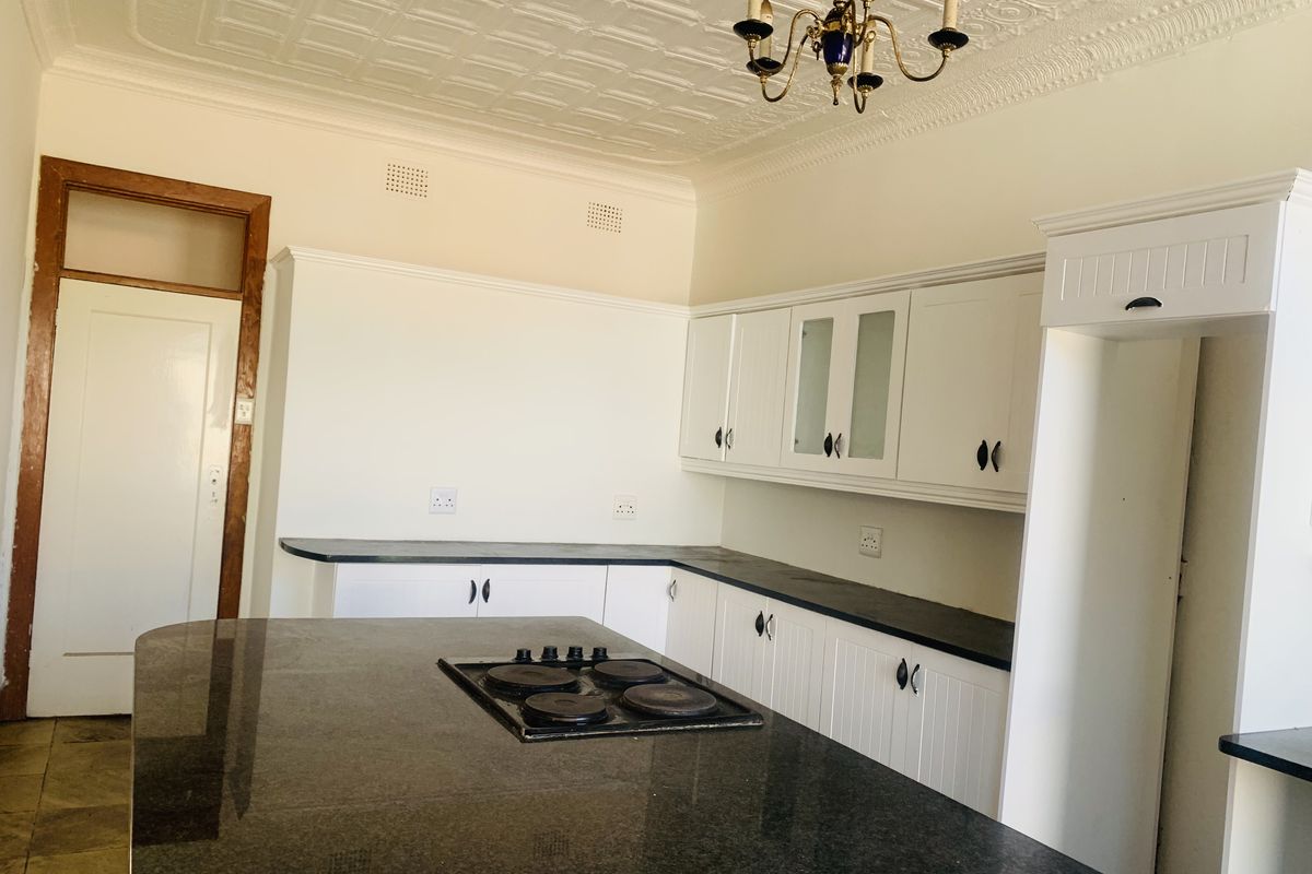 Beautiful Family Home in a Prime Location - Photo 2