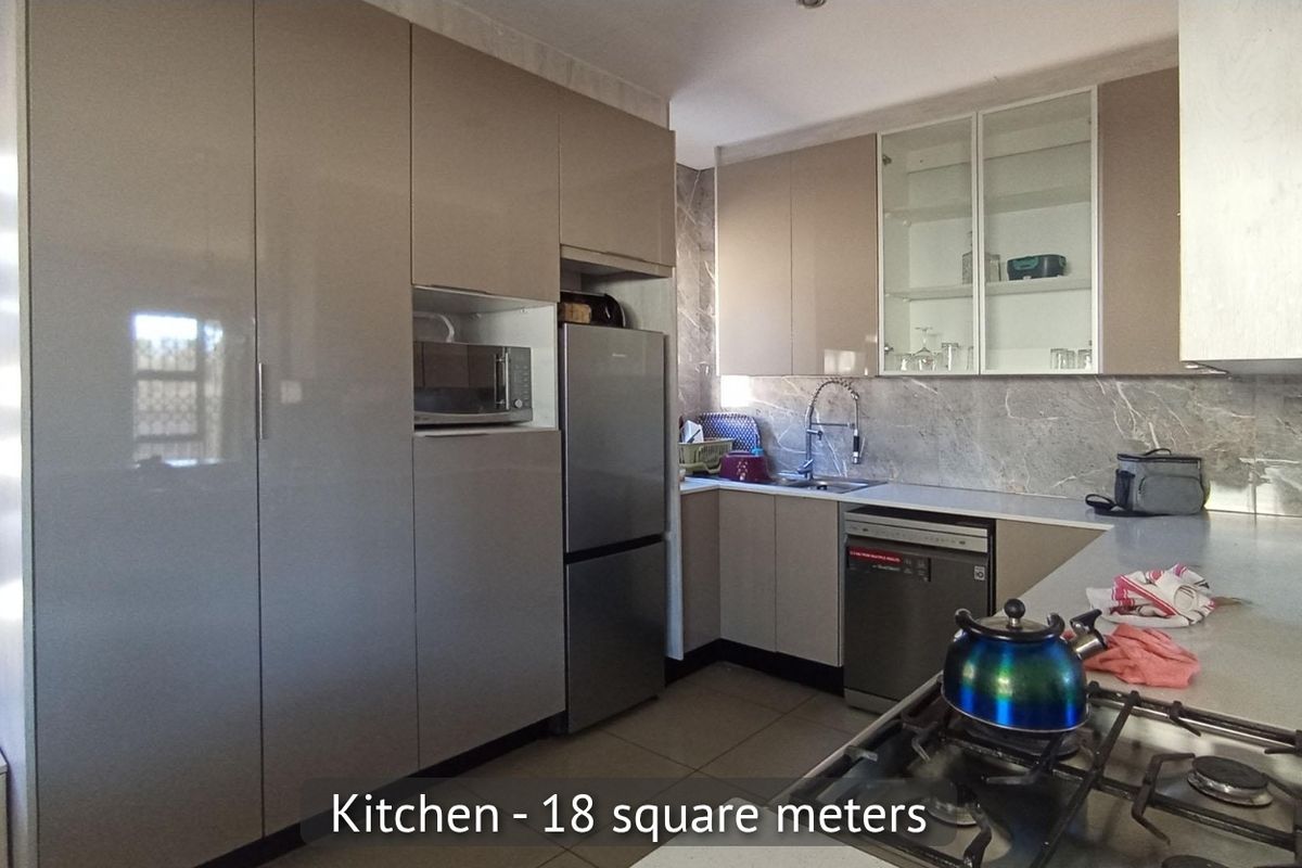 3 bedrooms 2 bathroom home for sale - Photo 3