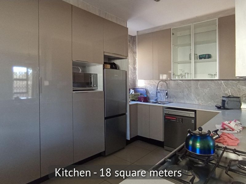 3 bedrooms 2 bathroom home for sale - Photo 3