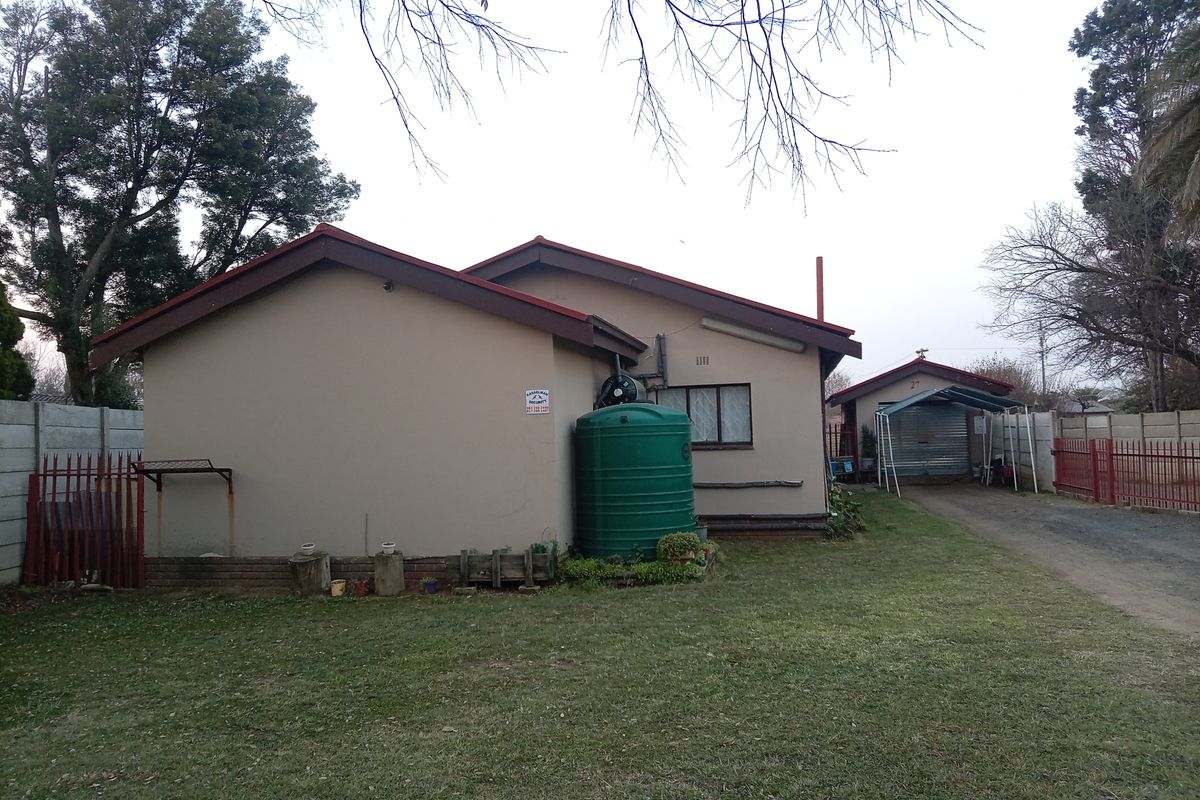 Charming freestanding home in Meyerville, Standerton—perfect for family living and investment! - Photo 4