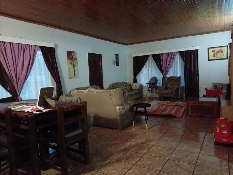 Charming freestanding home in Meyerville, Standerton—perfect for family living and investment! - Photo 5