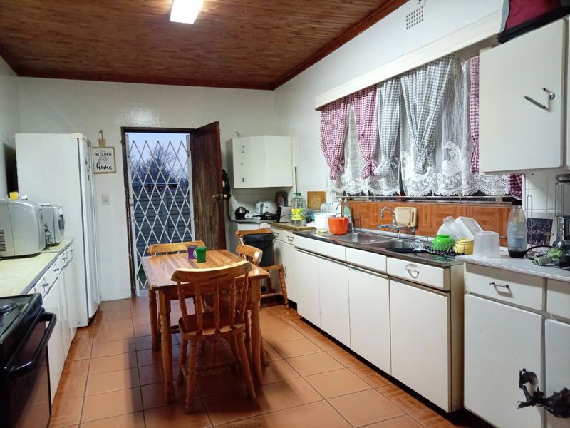 Charming freestanding home in Meyerville, Standerton—perfect for family living and investment! - Photo 7
