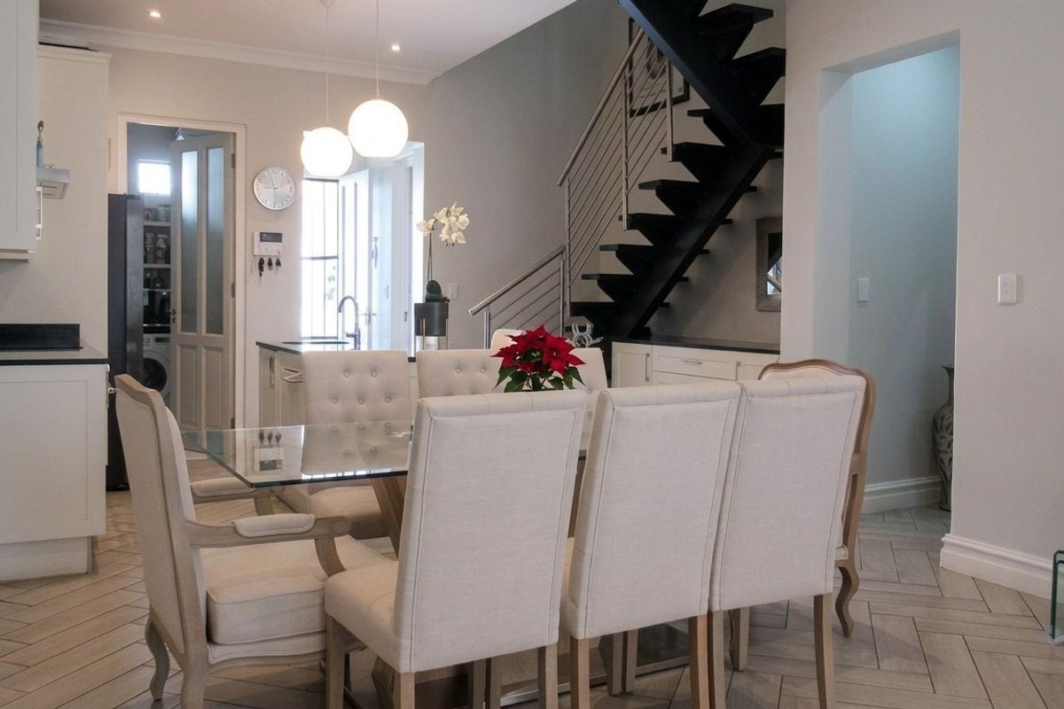 Executive Chic Meets High-Design at The Winston. - Photo 2