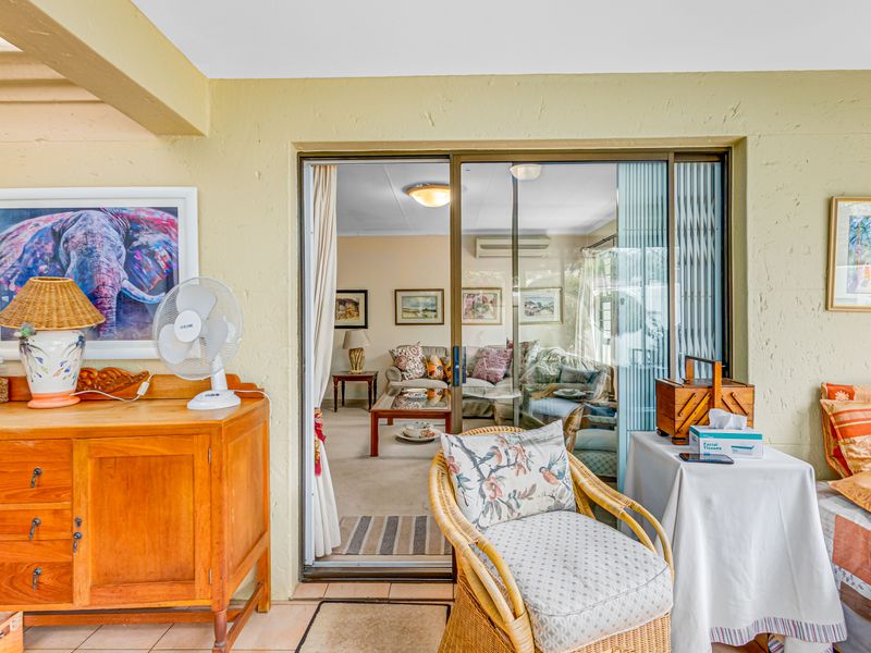 Refined Living in Bryanston’s Most Exclusive Enclosure - Photo 9