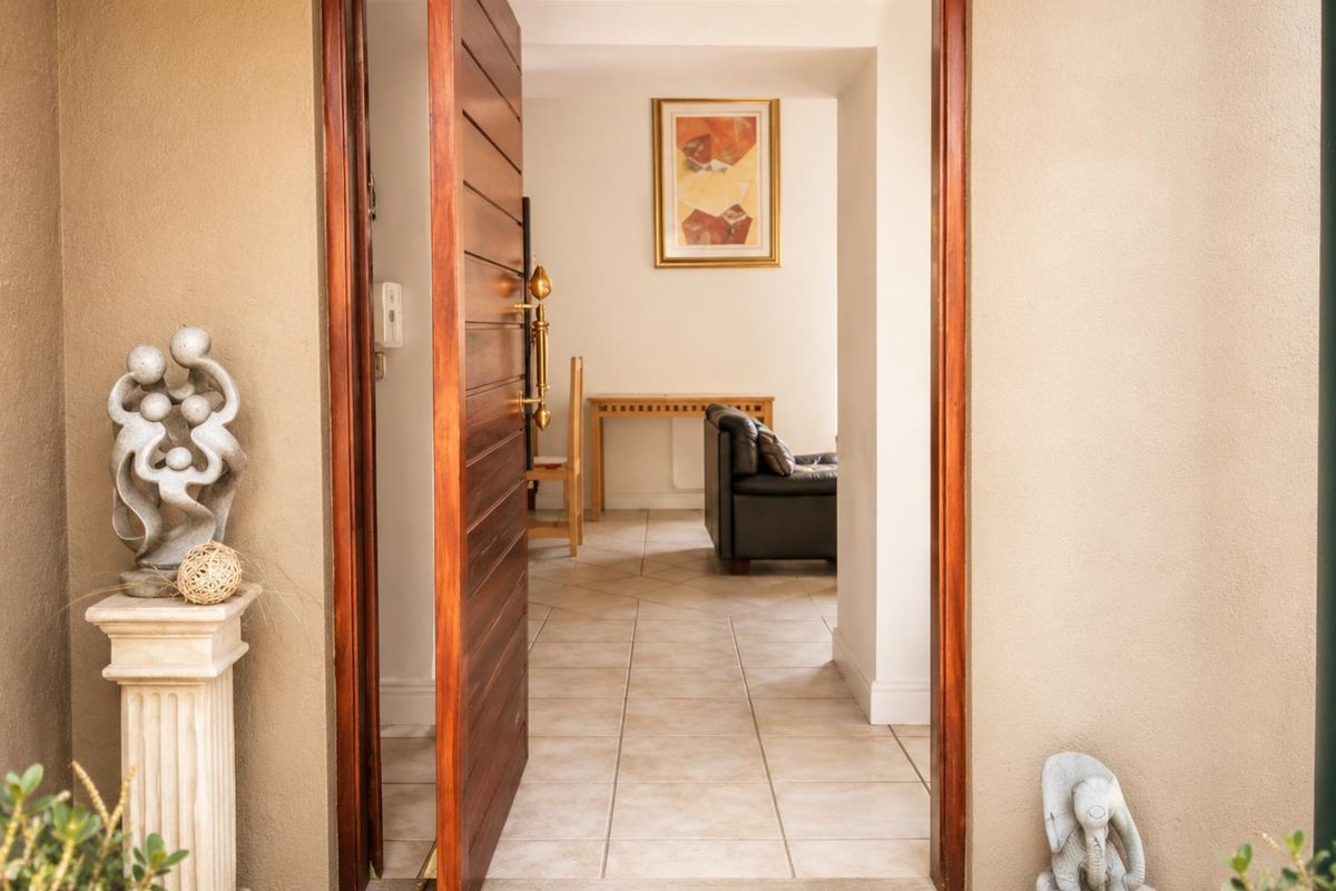 3 Bedroom Furnished Double Storey Cluster Home To Let in River Club, Sandton - Photo 4
