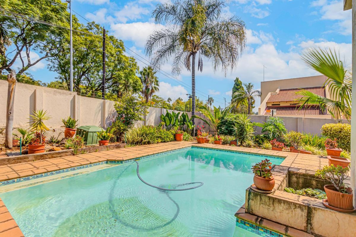 3 Bedroom Double Storey Home For Sale in Edenburg, Sandton - Photo 5