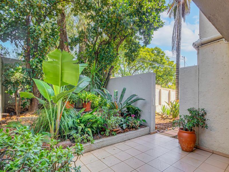 3 Bedroom Double Storey Home For Sale in Edenburg, Sandton - Photo 2