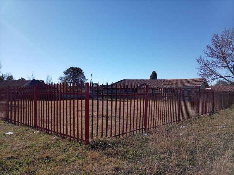 Discover your dream canvas: 750m2 vacant land for sale in Kosmos Park, Standerton. Build your future - Photo 3