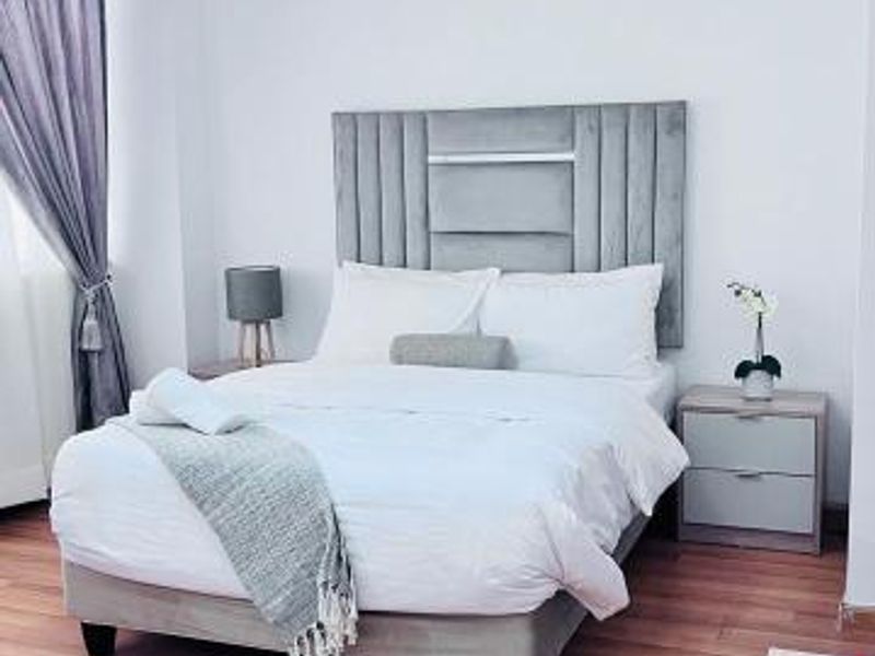Apartment For Sale In Johannesburg - Photo 1