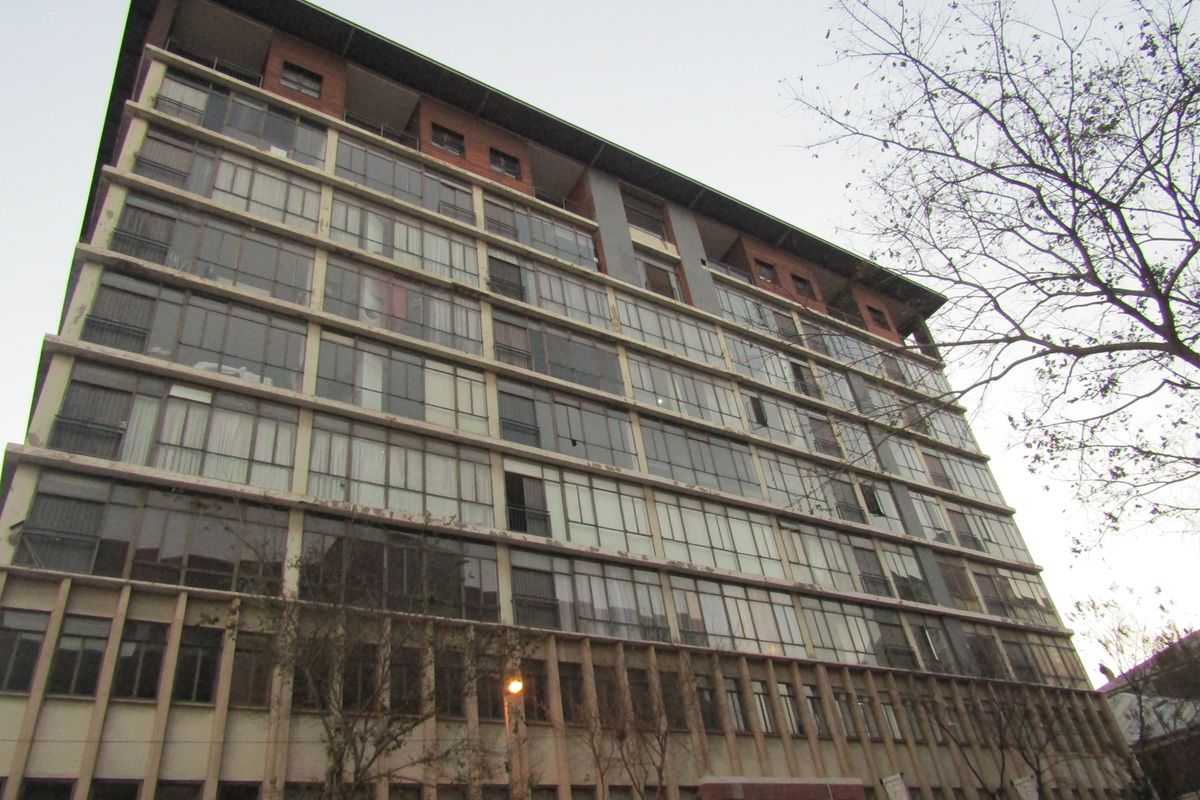 Apartment For Sale In Johannesburg - Photo 4