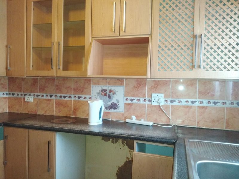 2 Bedroom House To Let in Meadowlands - Photo 4