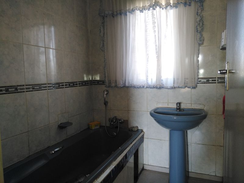 2 Bedroom House To Let in Meadowlands - Photo 9