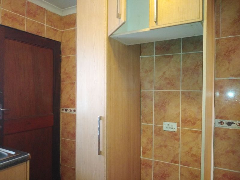 2 Bedroom House To Let in Meadowlands - Photo 6
